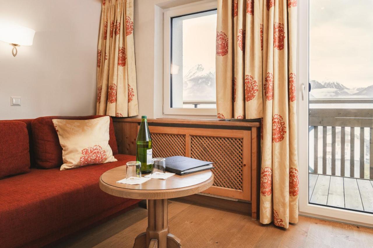 Hotel Bergblick 4 Sterne Superior Фис Екстериор снимка