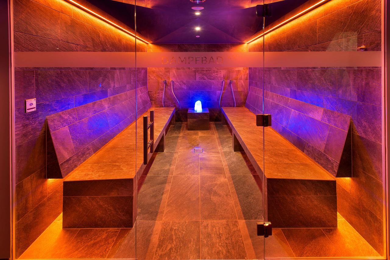 Hotel Bergblick 4 Sterne Superior Фис Екстериор снимка