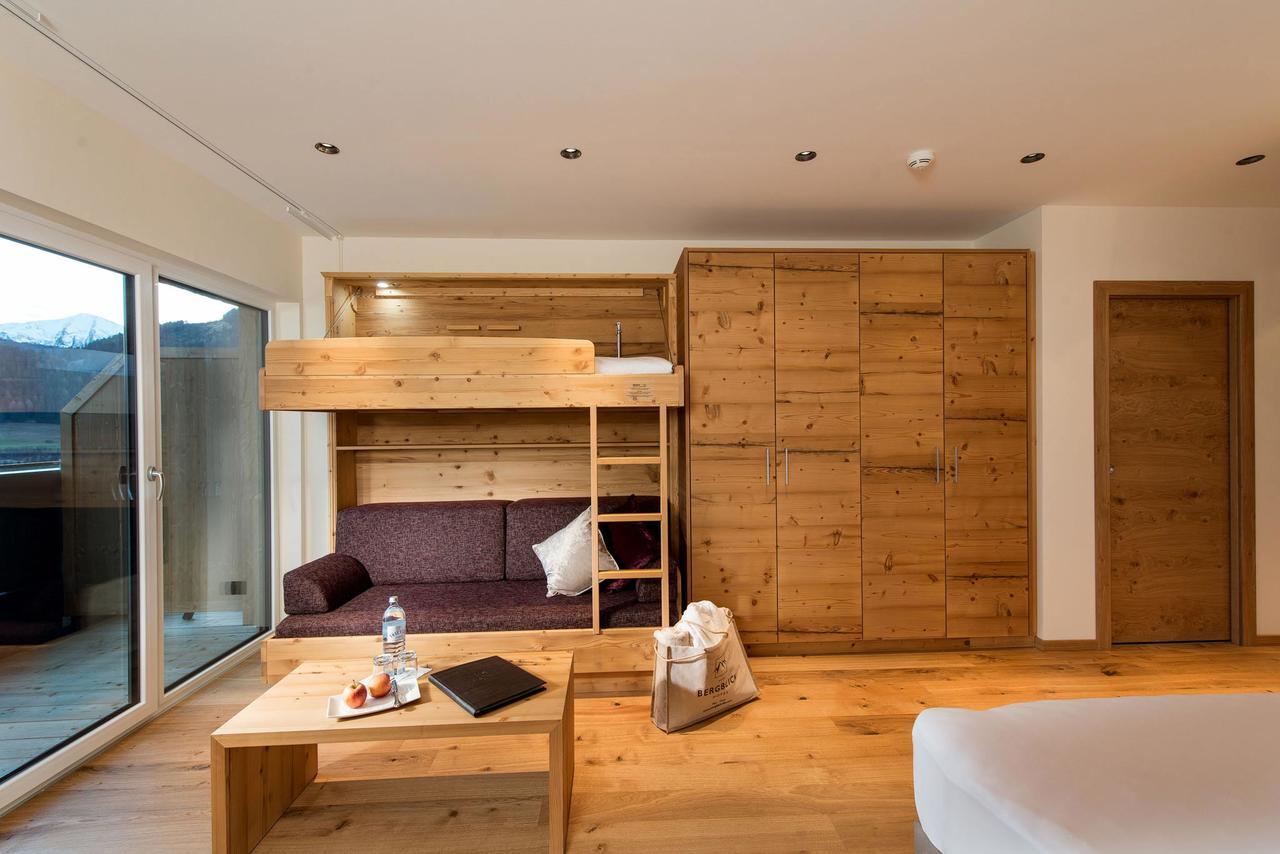 Hotel Bergblick 4 Sterne Superior Фис Екстериор снимка