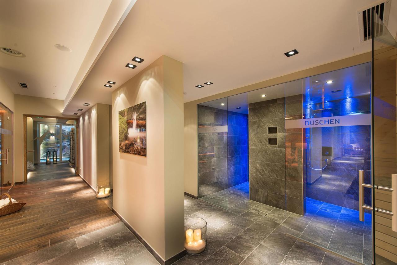 Hotel Bergblick 4 Sterne Superior Фис Екстериор снимка